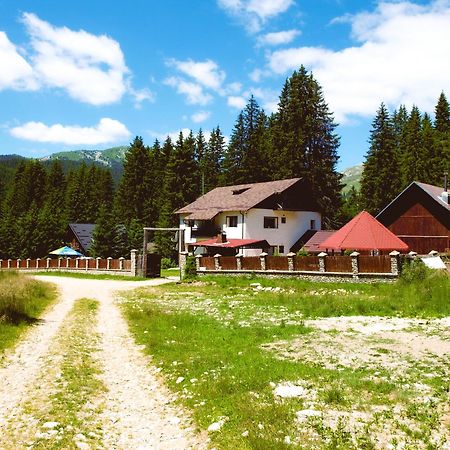 Vila Mounthoff Retreat Moroeni Exteriér fotografie