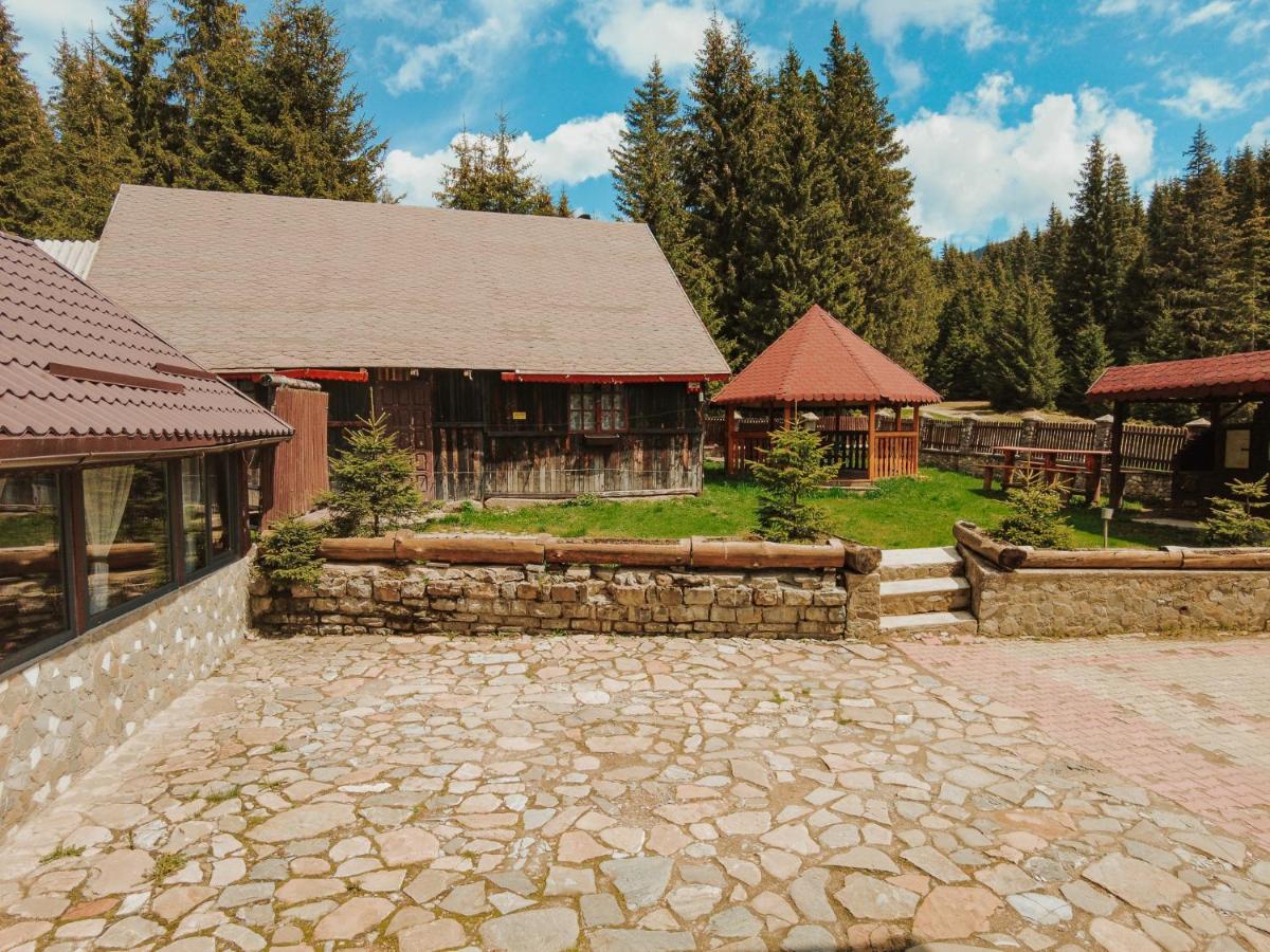 Vila Mounthoff Retreat Moroeni Exteriér fotografie